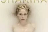Shakira rzuca do kosza w obcasach i skacze ze spadochronem